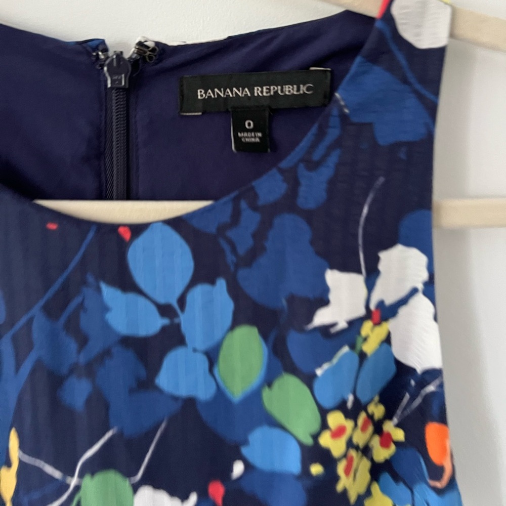 Banana Republic Bold Colorful Floral Maxi Dress | Size 0 - Picture 4 of 5